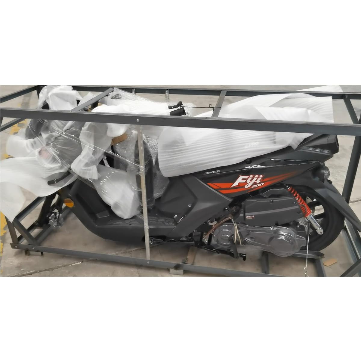 X-Pro Brand New Fiji 200 EFI Electronic Fuel Injection Moped Scooter with 13" Alloy Wheels